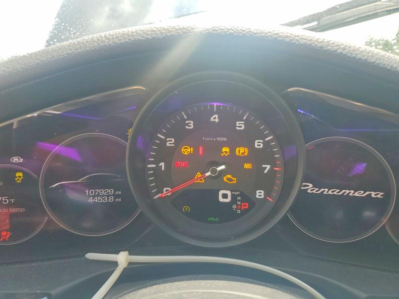 59539486 :رقم المزاد ، WP0AA2A77JL112397 vin ، 2018 Porsche Panamera مزاد بيع