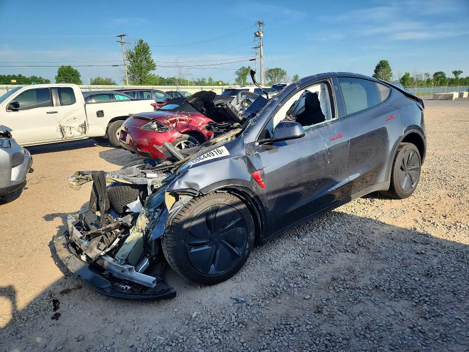 60644916 :رقم المزاد ، 7SAYGDED0TA445734 vin ، 2026 Tesla Model Y مزاد بيع