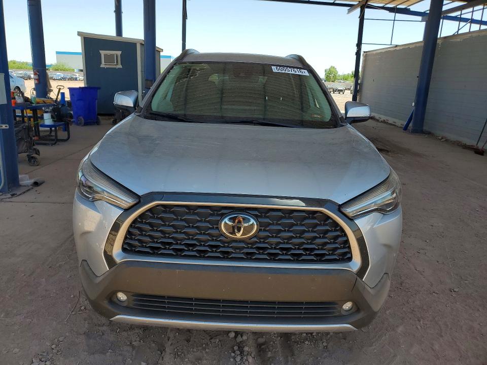 60057616 :رقم المزاد ، 7MUEAAAG7NV028375 vin ، 2022 Toyota Corolla Cross مزاد بيع
