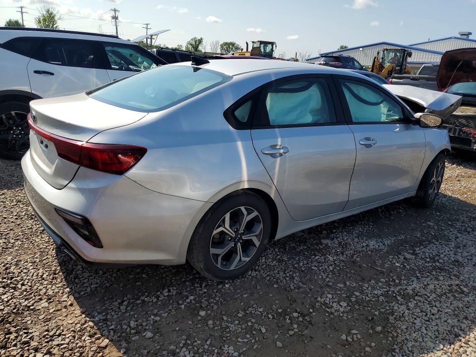 63101976 :رقم المزاد ، 3KPF24AD3ME345808 vin ، 2021 Kia Forte مزاد بيع