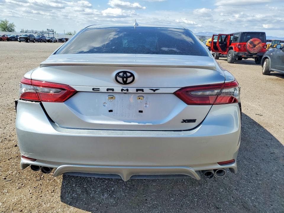 61963956 :رقم المزاد ، 4T1K61AK9NU704688 vin ، 2022 Toyota Camry مزاد بيع
