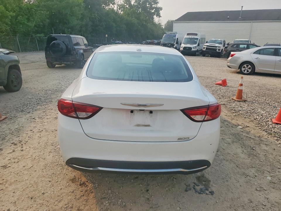 61080386 :رقم المزاد ، 1C3CCCAB6FN640669 vin ، 2015 Chrysler 200 مزاد بيع
