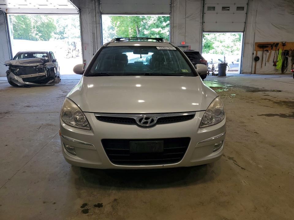 60801976 :رقم المزاد ، KMHDC8AE6BU096547 vin ، 2011 Hyundai Elantra Touring مزاد بيع