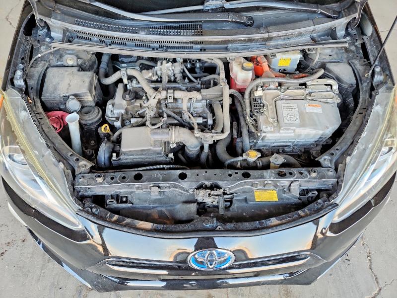 61560286 :رقم المزاد ، JTDKDTB31F1580805 vin ، 2015 Toyota Prius C مزاد بيع