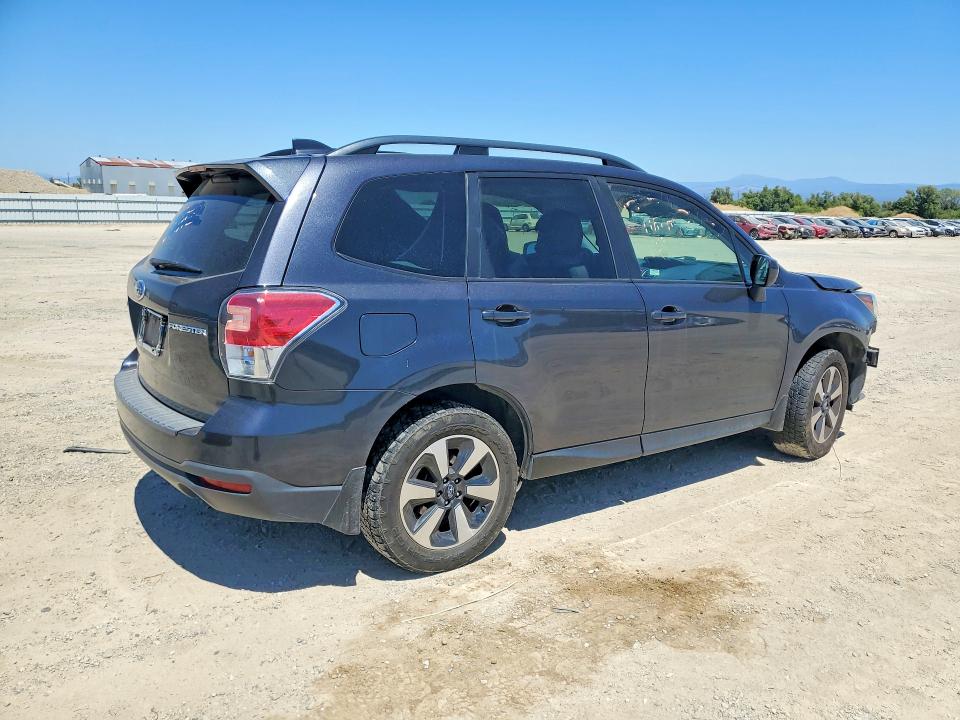62836846 :رقم المزاد ، JF2SJAEC9JH476122 vin ، 2018 Subaru Forester مزاد بيع