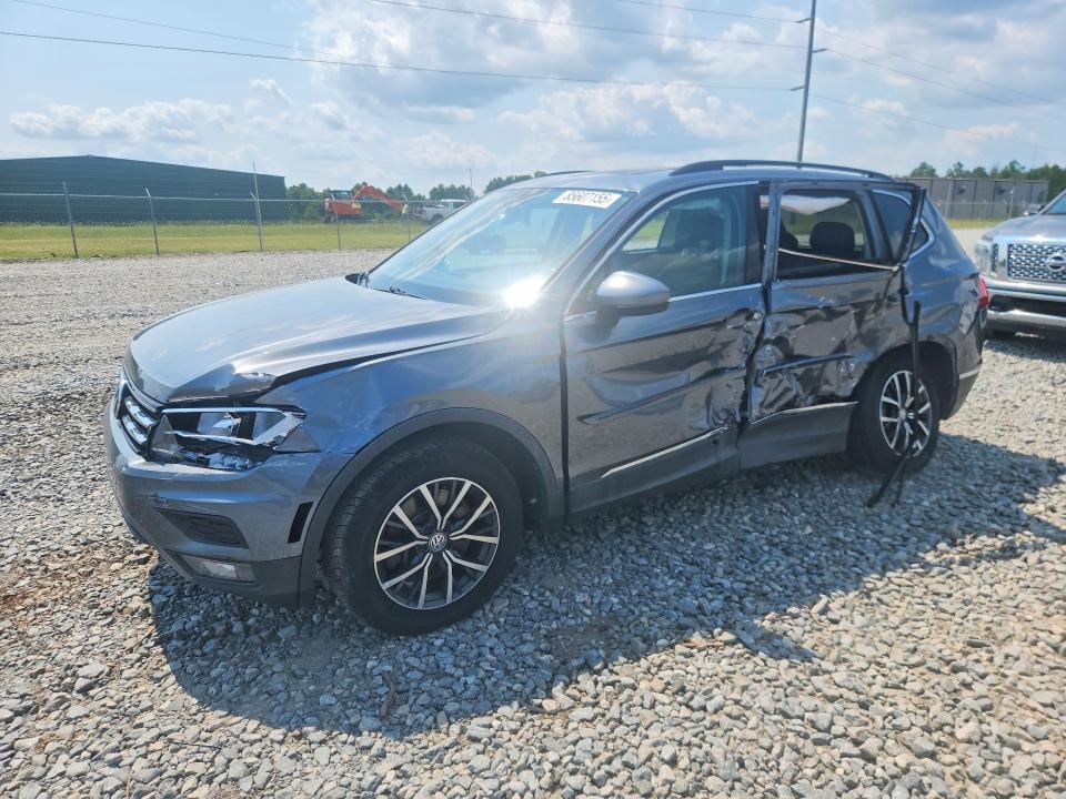 85607155 :رقم المزاد ، 3VV2B7AXXJM004936 vin ، 2018 Volkswagen Tiguan مزاد بيع
