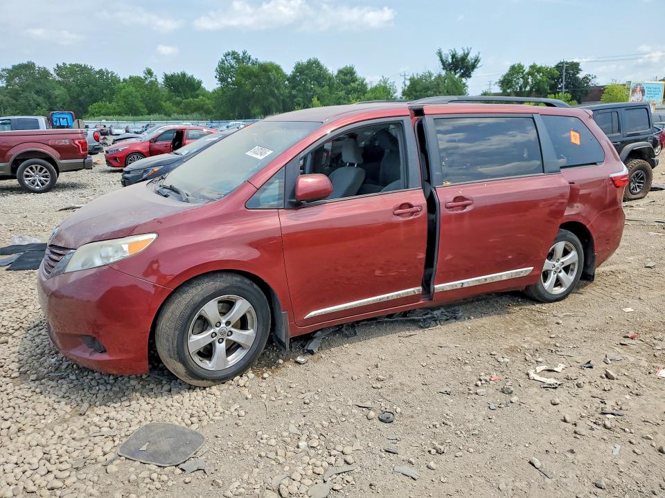 Aukcja sprzedaży 2016 Toyota Sienna, vin: 5TDKK3DCXGS727324, numer aukcji: 61033946
