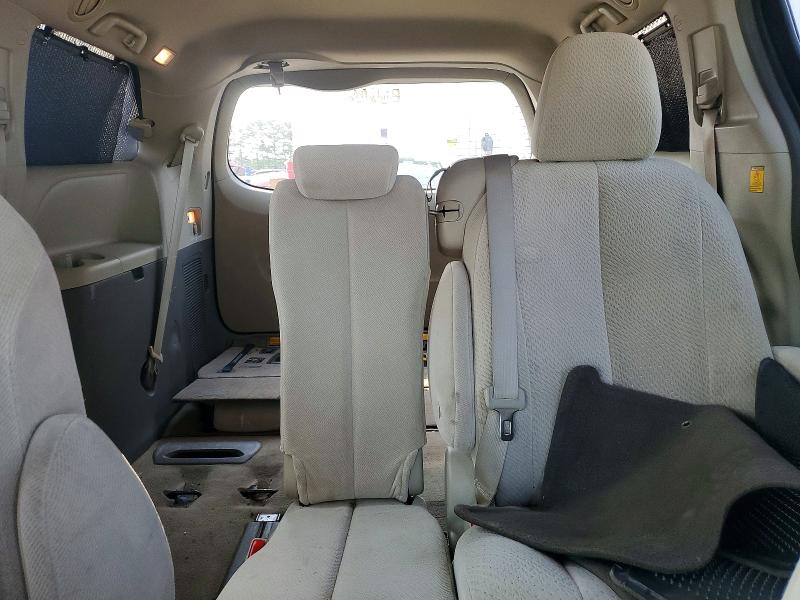 61299066 :رقم المزاد ، 5TDKK3DC3BS120951 vin ، 2011 Toyota Sienna مزاد بيع