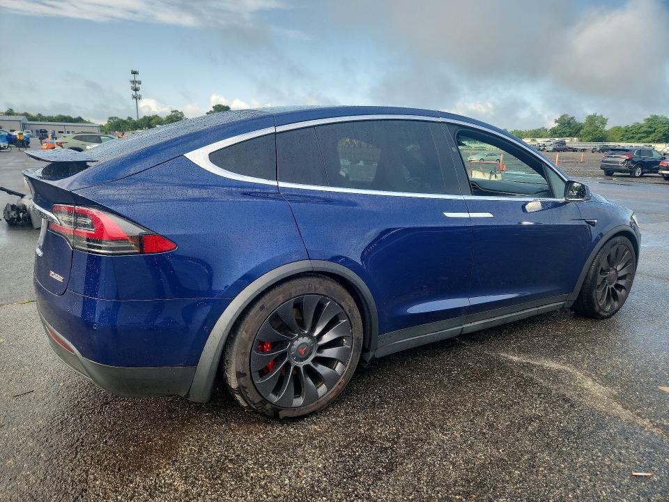 2017 Tesla Model X მანქანა იყიდება აუქციონზე, vin: 5YJXCBE40HF075999, აუქციონის ნომერი: 61919646