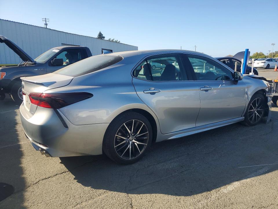 Продажа на аукционе авто 2022 Toyota Camry, vin: 4T1G11AK6NU050480, номер лота: 59895896