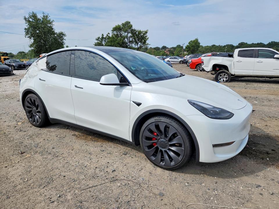 Продажа на аукционе авто 2023 Tesla Model Y, vin: 7SAYGDEF6PF600927, номер лота: 62321126