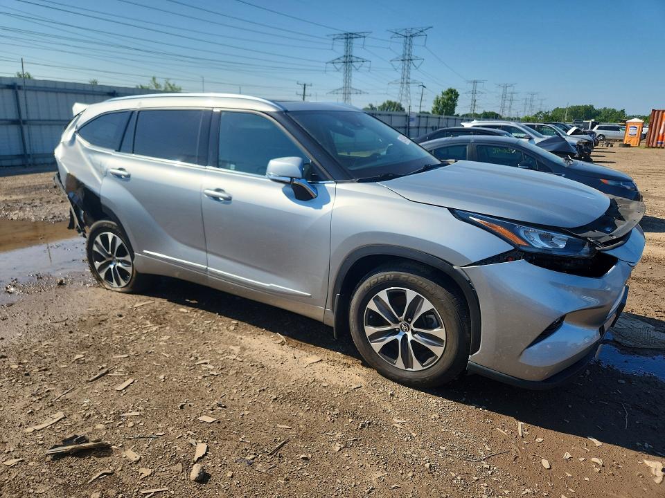 2020 Toyota Highlander მანქანა იყიდება აუქციონზე, vin: 5TDHZRBH5LS502858, აუქციონის ნომერი: 51924746