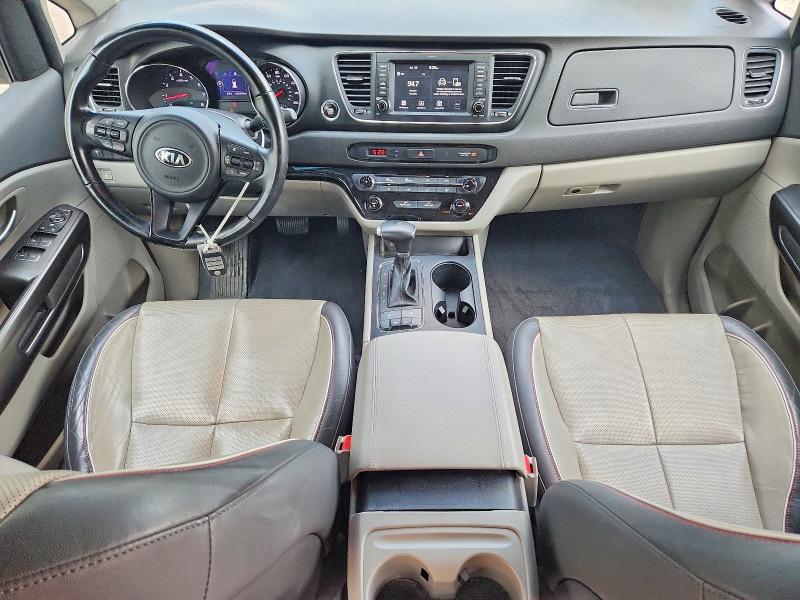 Продажа на аукционе авто 2017 Kia Sedona, vin: KNDMB5C1XH6332081, номер лота: 61927296