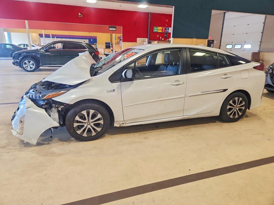 Продажа на аукционе авто 2022 Toyota Prius Prime, vin: JTDKAMFP5N3197707, номер лота: 59240906