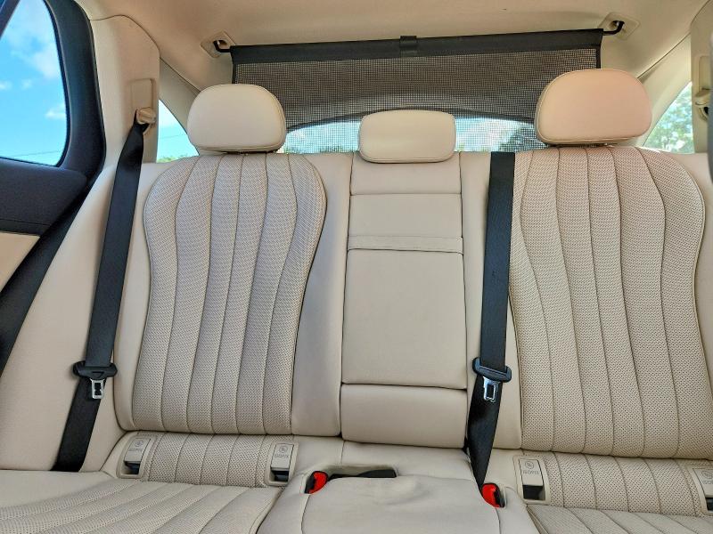 63310546 :رقم المزاد ، W1KLH6FB2TA233061 vin ، 2026 Mercedes-benz E مزاد بيع