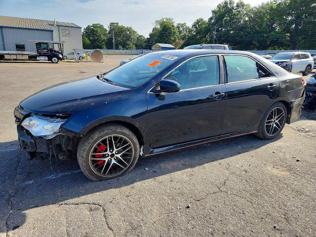 61060756 :رقم المزاد ، 4T1BF1FK5EU451569 vin ، 2014 Toyota Camry مزاد بيع