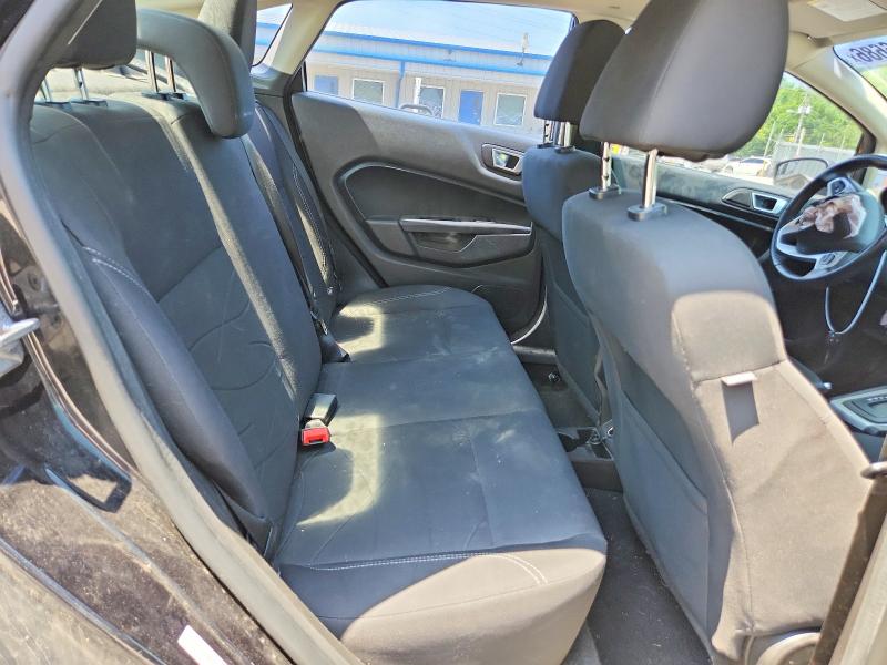 59276686 :رقم المزاد ، 3FADP4BJ5FM161286 vin ، 2015 Ford Fiesta مزاد بيع