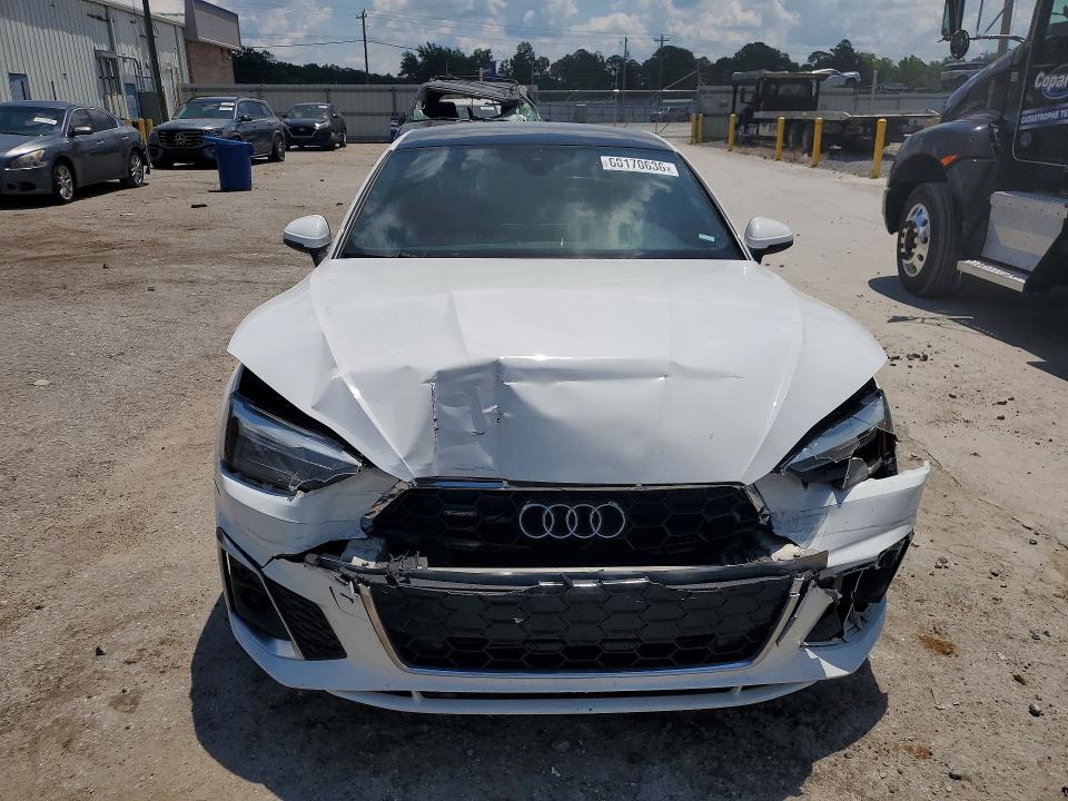 60170636 :رقم المزاد ، WAUDACF51MA021102 vin ، 2021 Audi A5 مزاد بيع