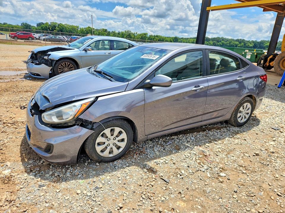 2017 Hyundai Accent მანქანა იყიდება აუქციონზე, vin: KMHCT4AE4HU323750, აუქციონის ნომერი: 60893616