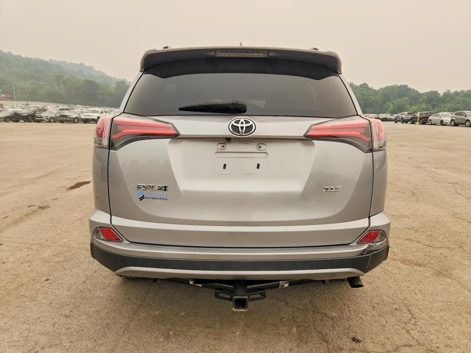 Продаж на аукціоні авто 2018 Toyota Rav4, vin: 2T3WFREV9JW414294, номер лоту: 61400326