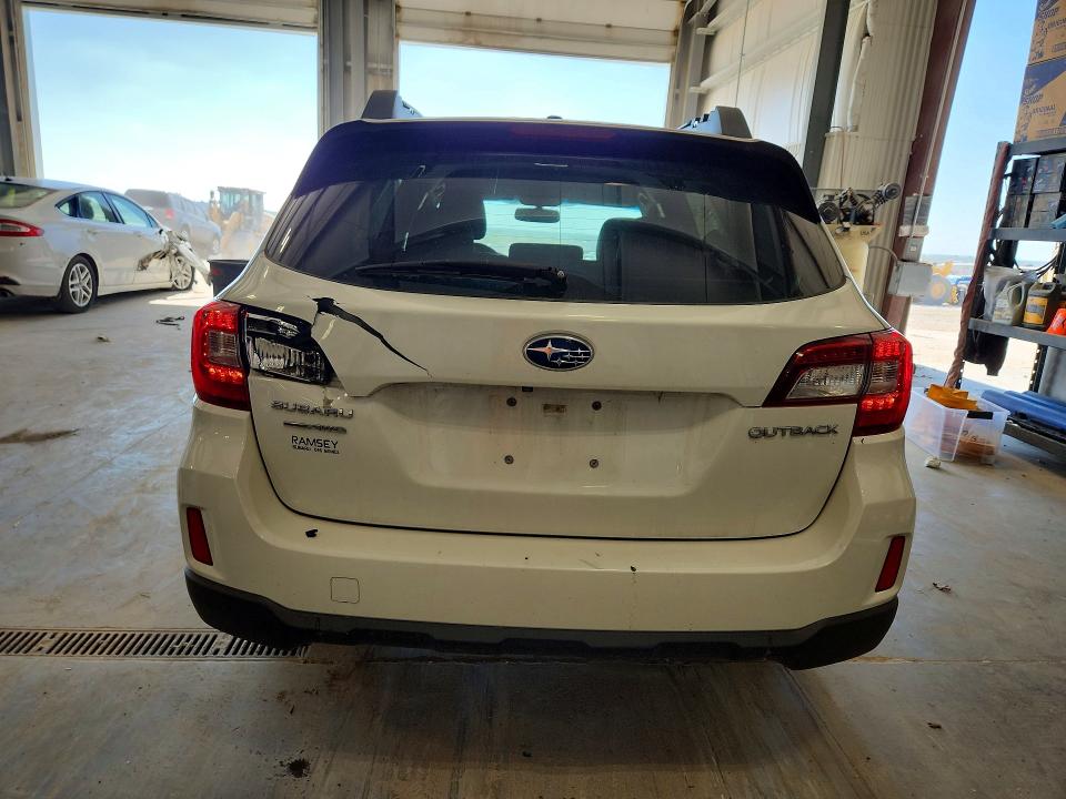 2015 Subaru Outback მანქანა იყიდება აუქციონზე, vin: 4S4BSBJC2F3223781, აუქციონის ნომერი: 60189666