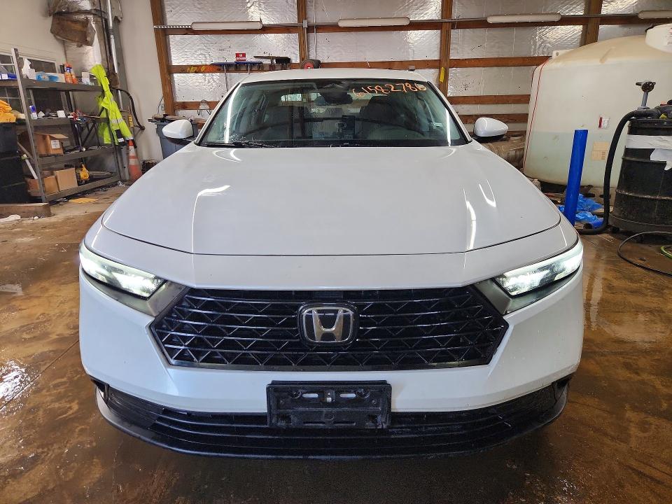 Продажа на аукционе авто 2024 Honda Accord, vin: 1HGCY1F27RA062556, номер лота: 61582786