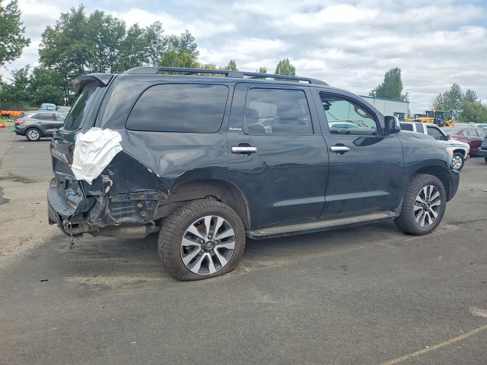 61175576 :رقم المزاد ، 5TDDY5G17BS045717 vin ، 2011 Toyota Sequoia مزاد بيع