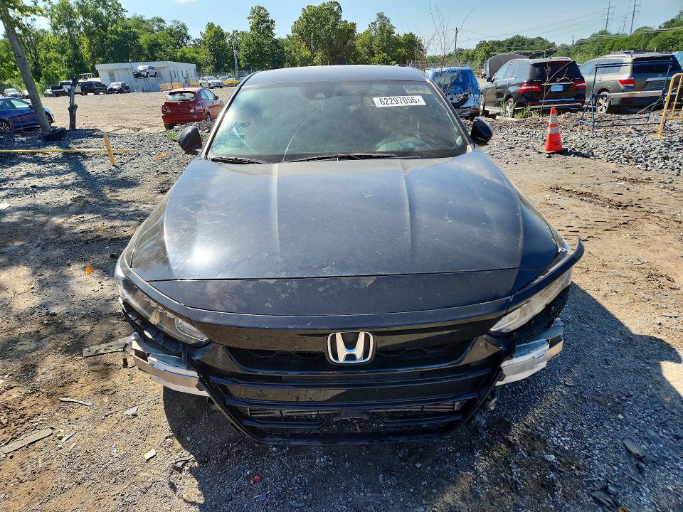 62297056 :رقم المزاد ، 1HGCV1F39KA072738 vin ، 2019 Honda Accord مزاد بيع