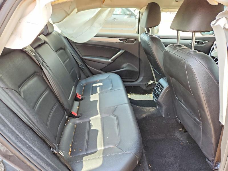 61925326 :رقم المزاد ، 1VWLA7A32KC006585 vin ، 2019 Volkswagen Passat مزاد بيع