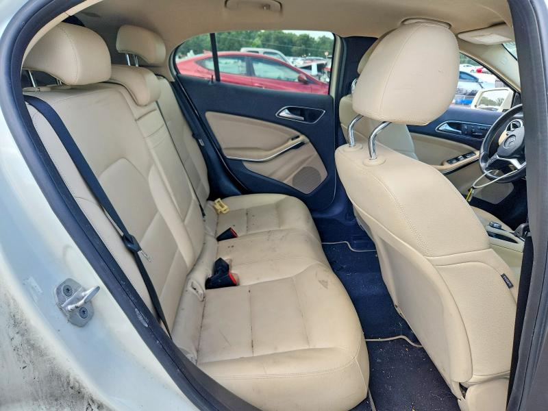 Продажа на аукционе авто 2015 Mercedes-benz Gla, vin: WDCTG4EB4FJ134596, номер лота: 61976596