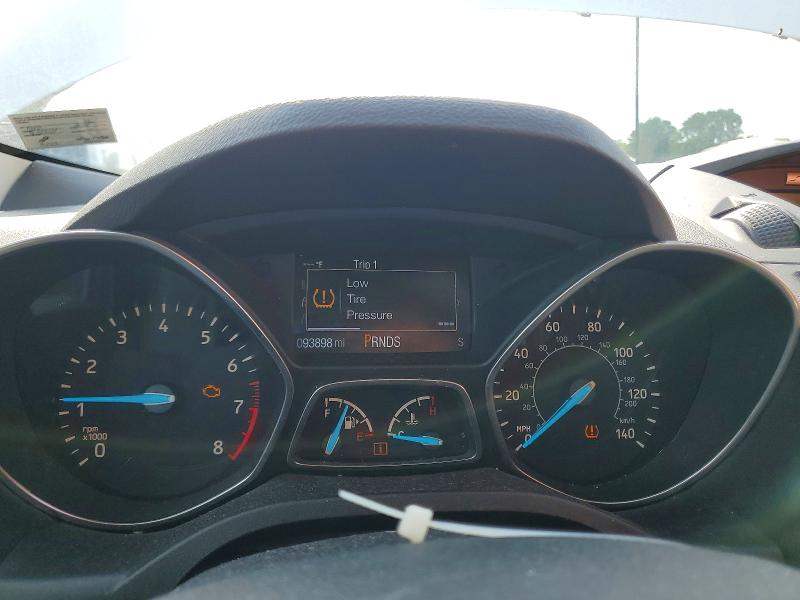 Продажа на аукционе авто 2017 Ford Escape, vin: 1FMCU0F78HUB57202, номер лота: 62060566