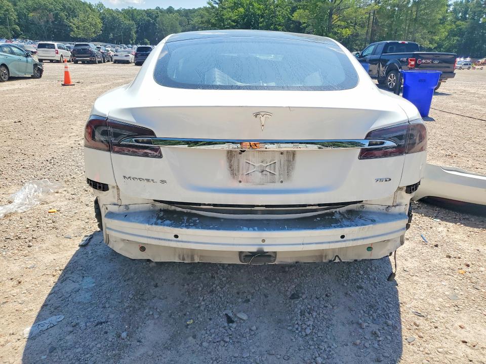 63232426 :رقم المزاد ، 5YJSA1E24JF252407 vin ، 2018 Tesla Model S مزاد بيع