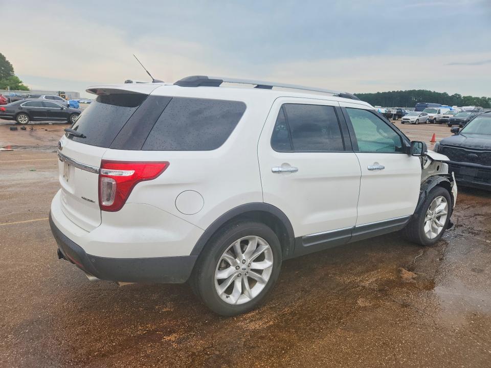 60152976 :رقم المزاد ، 1FM5K7D85EGC47338 vin ، 2014 Ford Explorer مزاد بيع