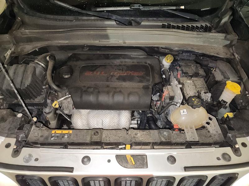 60279186 :رقم المزاد ، ZACCJBDT2FPC37196 vin ، 2015 Jeep Renegade مزاد بيع