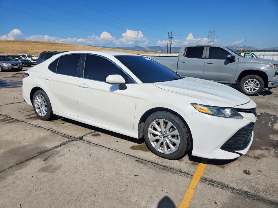 Продажа на аукционе авто 2018 Toyota Camry, vin: JTNB11HK5J3023805, номер лота: 61960936