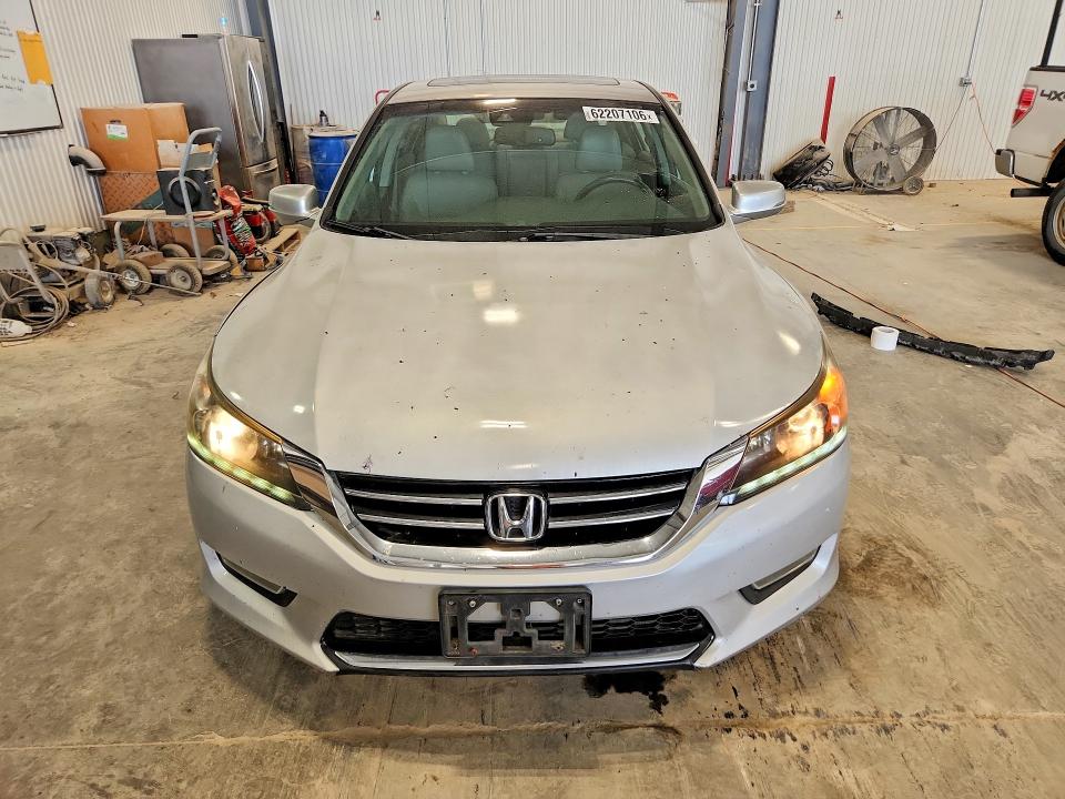 62207106 :رقم المزاد ، 1HGCR3F89DA043352 vin ، 2013 Honda Accord مزاد بيع
