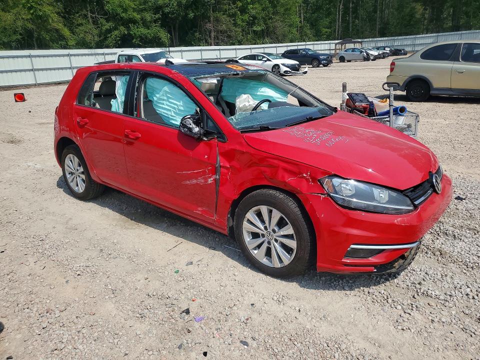 61318086 :رقم المزاد ، 3VWG17AU5JM281004 vin ، 2018 Volkswagen Golf مزاد بيع