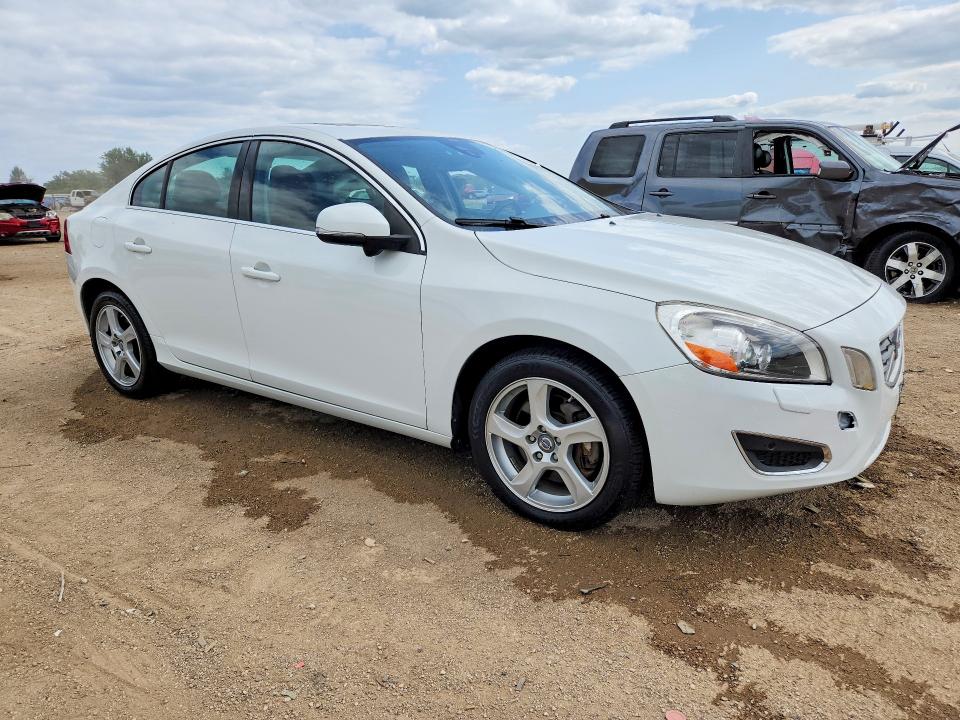 2013 Volvo S60 მანქანა იყიდება აუქციონზე, vin: YV1612FHXD2183248, აუქციონის ნომერი: 62506676