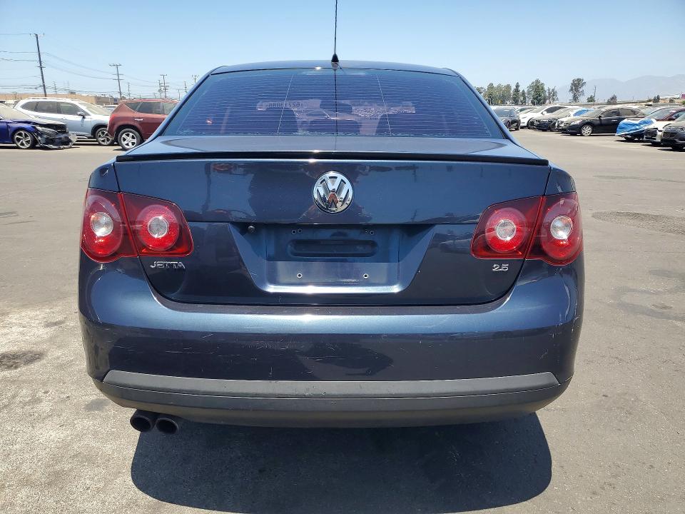 62713086 :رقم المزاد ، 3VWAZ7AJ4AM128165 vin ، 2010 Volkswagen Jetta مزاد بيع