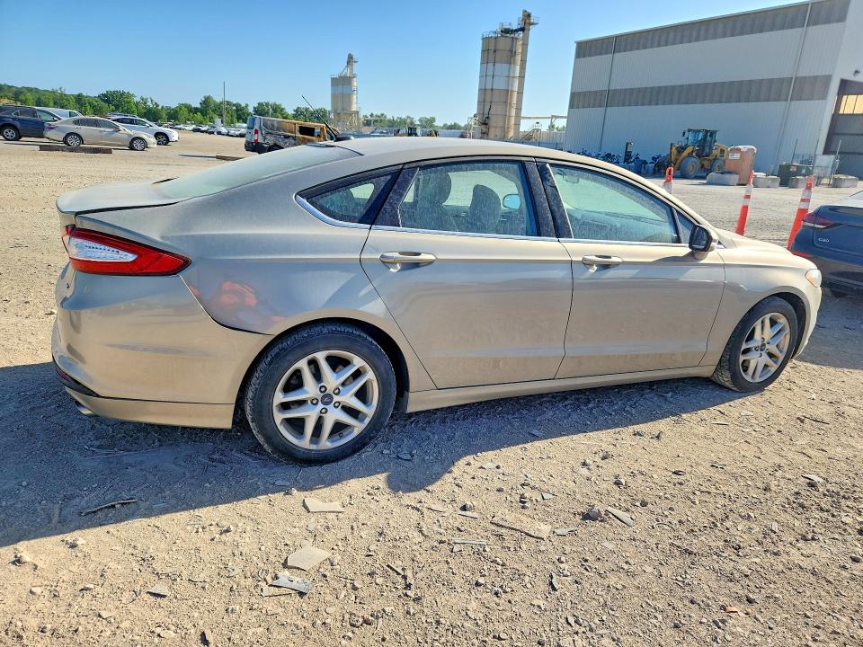 61572776 :رقم المزاد ، 3FA6P0H79GR165522 vin ، 2016 Ford Fusion مزاد بيع