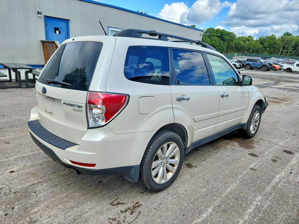 Продаж на аукціоні авто 2013 Subaru Forester, vin: JF2SHADC3DH437382, номер лоту: 62742936