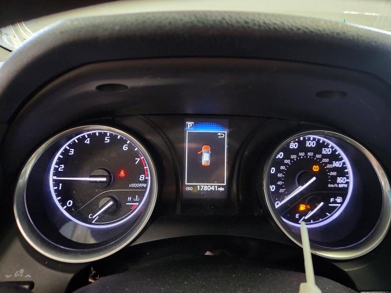 62170656 :رقم المزاد ، 4T1B11HK7JU086544 vin ، 2018 Toyota Camry مزاد بيع