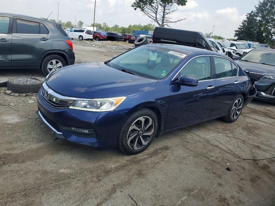 Auction sale of the 2017 Honda Accord, vin: 1HGCR2F88HA212129, lot number: 61332596