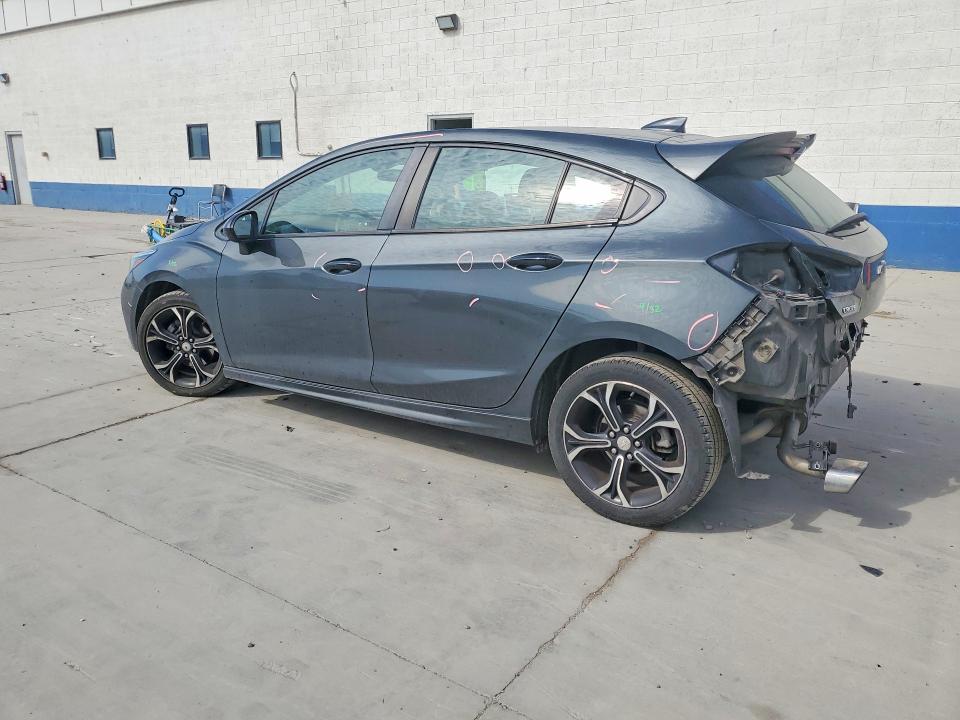 60748276 :رقم المزاد ، 3G1BE6SMXKS605712 vin ، 2019 Chevrolet Cruze مزاد بيع