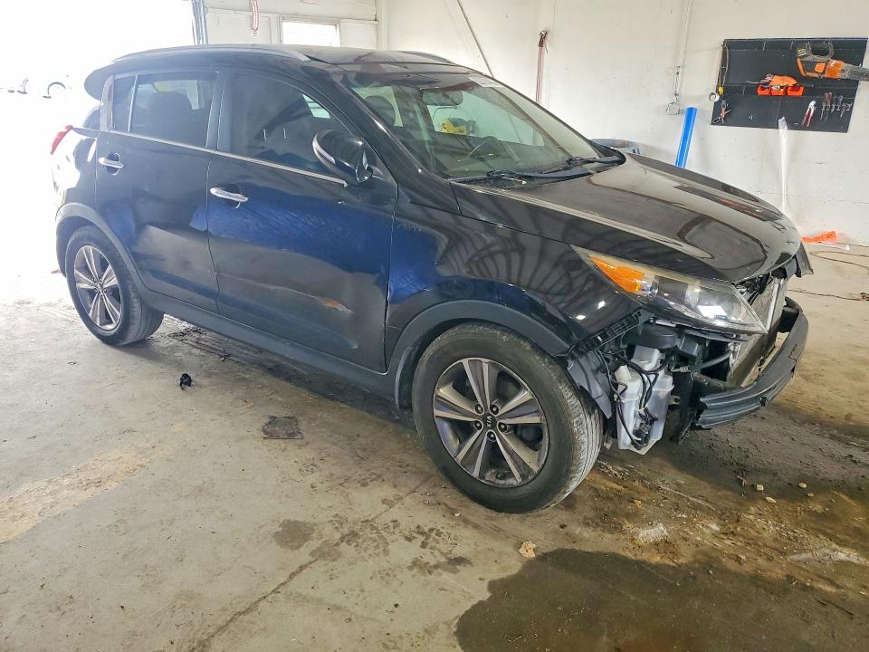 62020466 :رقم المزاد ، KNDPCCA69E7628275 vin ، 2014 Kia Sportage مزاد بيع