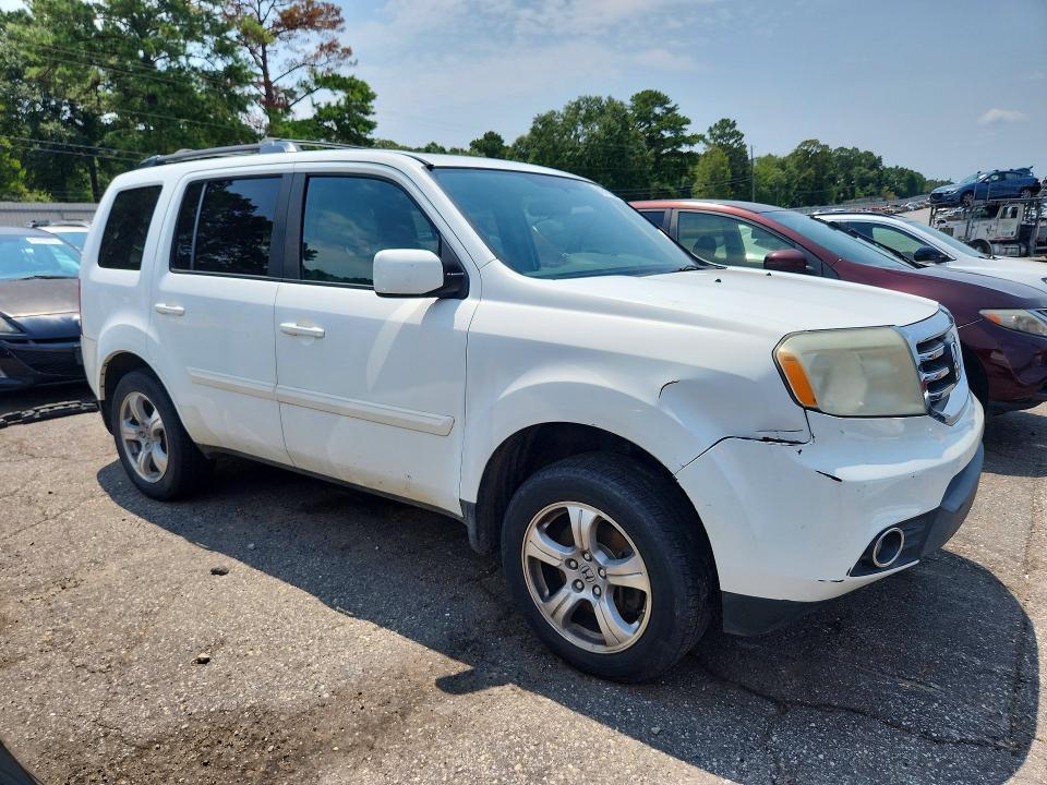 62515886 :رقم المزاد ، 5FNYF3H46FB029992 vin ، 2015 Honda Pilot مزاد بيع