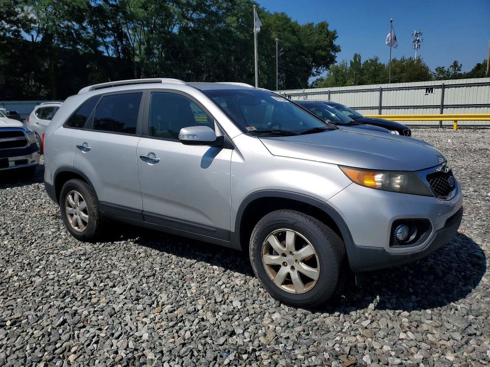 2011 Kia Sorento მანქანა იყიდება აუქციონზე, vin: 5XYKT4A16BG049523, აუქციონის ნომერი: 61977566