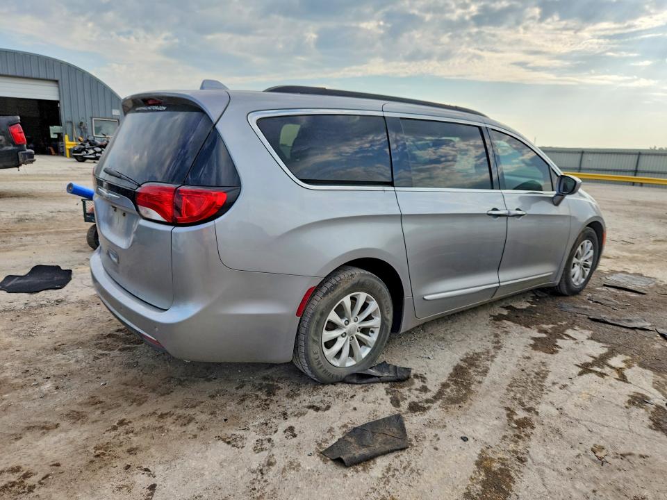 Продаж на аукціоні авто 2017 Chrysler Pacifica, vin: 2C4RC1BG3HR747494, номер лоту: 58113646