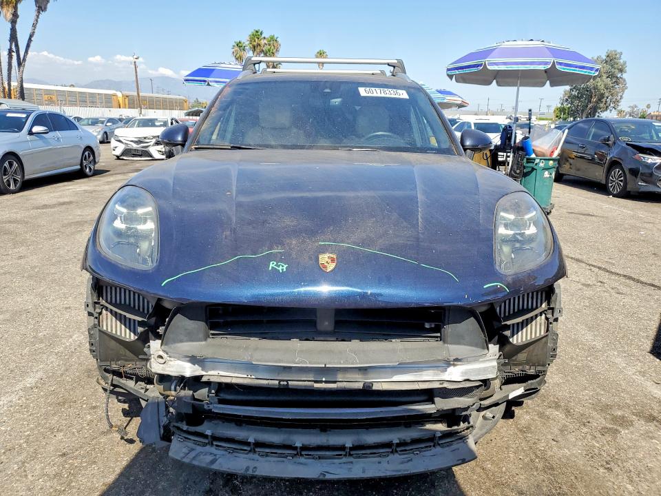 60178336 :رقم المزاد ، WP1AB2A5XLLB37629 vin ، 2020 Porsche Macan مزاد بيع