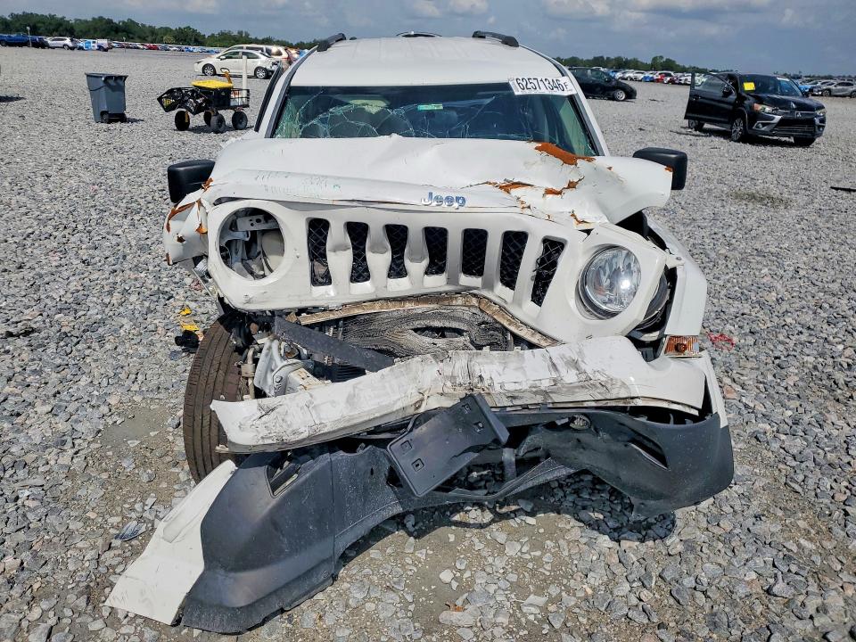 62571346 :رقم المزاد ، 1C4NJRBB0FD225591 vin ، 2015 Jeep Patriot مزاد بيع